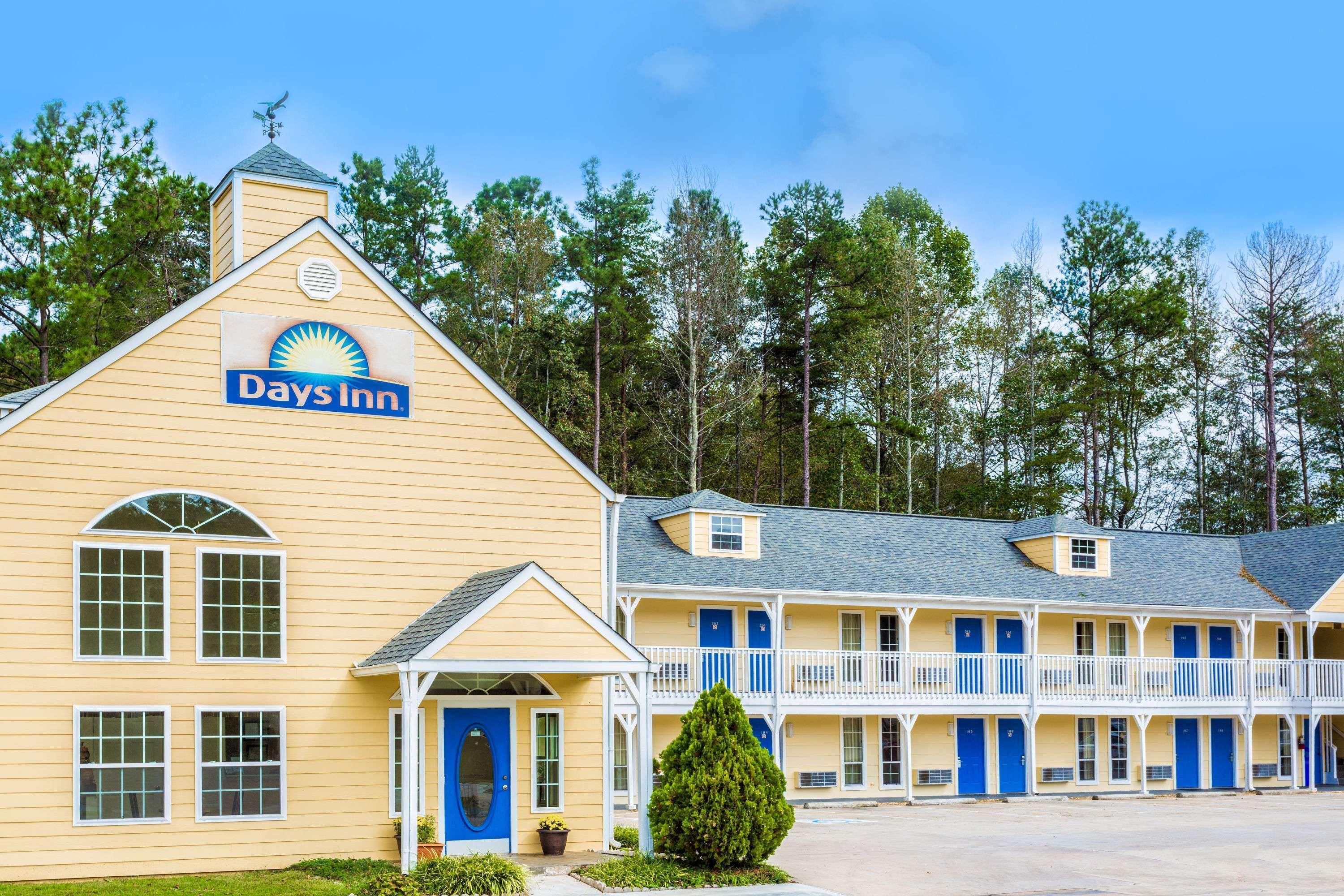 Days Inn By Wyndham Корнелия Экстерьер фото